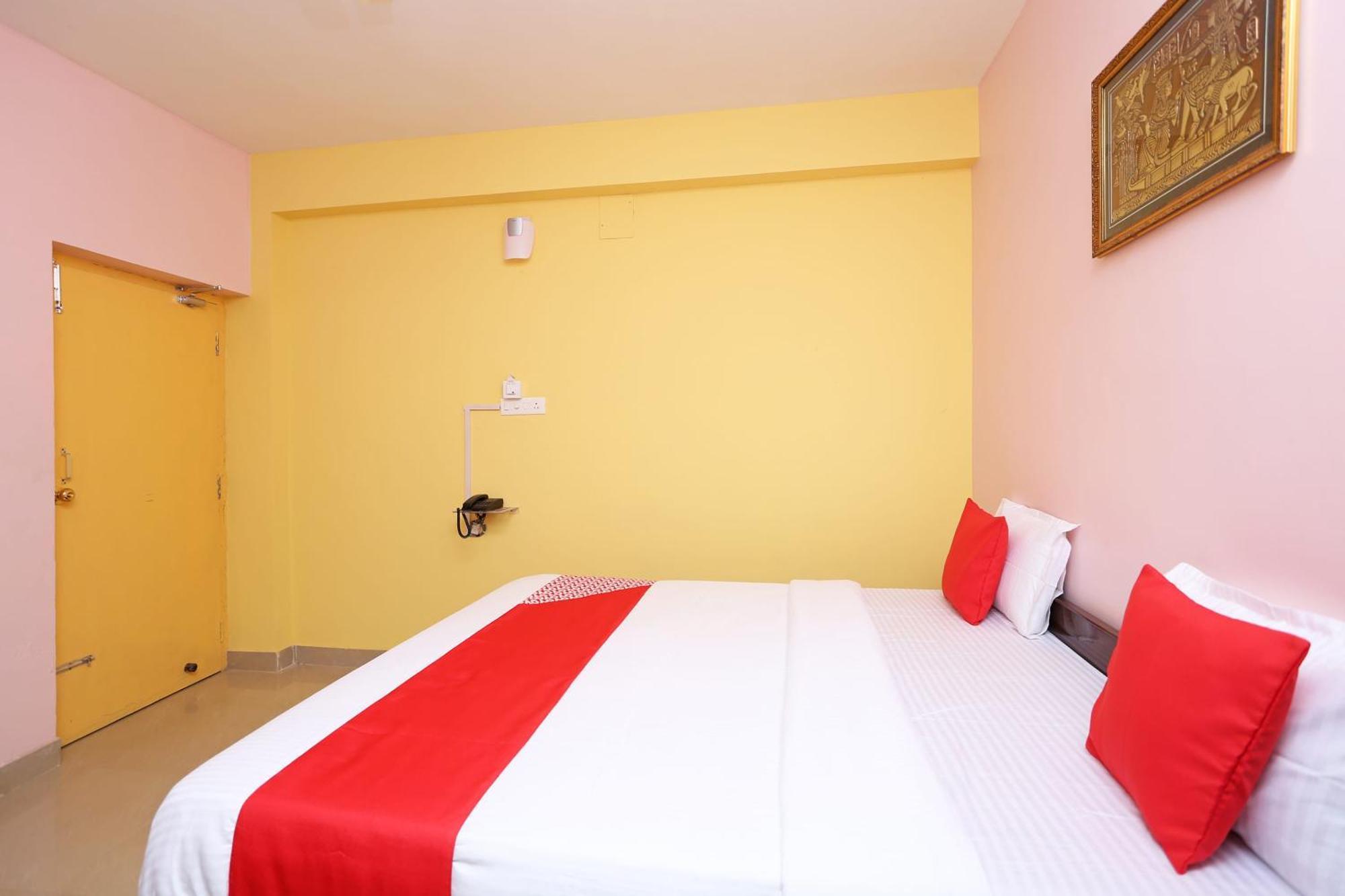 Hotel Grand Paradise Bhubaneswar Exterior foto